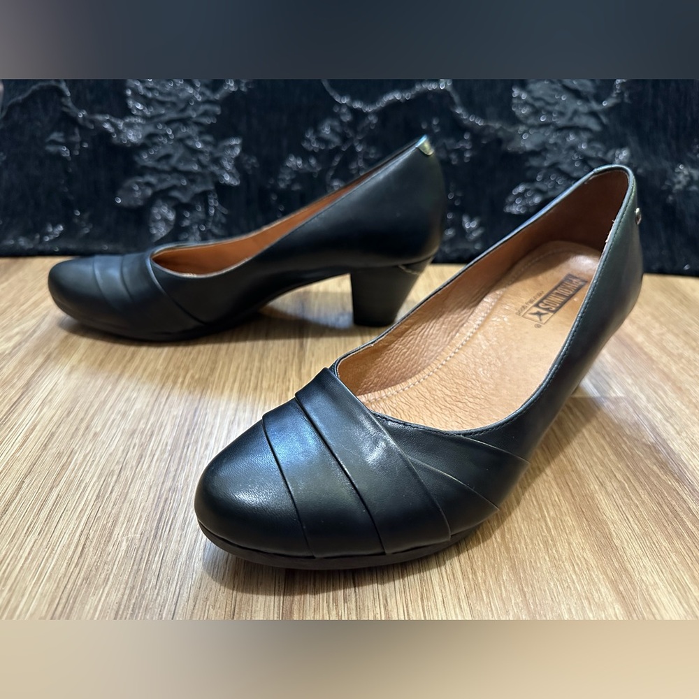 PIKOLINOS Pleated Black Leather Pumps Heels Dress Shoes size 40 (US 9)